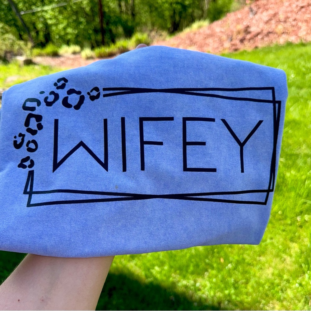 Wifey tee